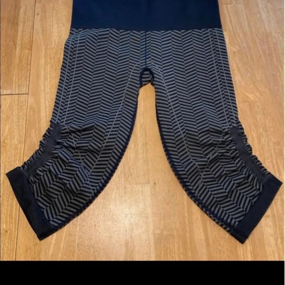 Lululemon In the Flow 2 - Picture 3 of 6